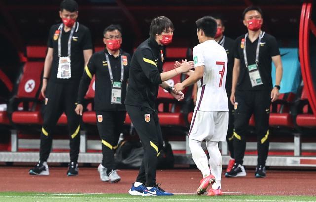 1622386661610090143.jpg 乐鱼电脑版官网-严益唯:李铁打开国足想象空间