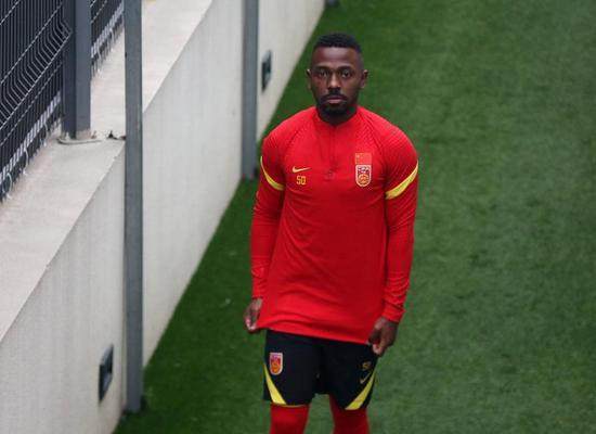 乐鱼体育登录-费南多确认无缘40强赛余下全部比赛 6月2日离队