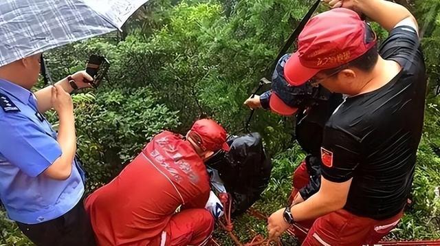 乐鱼体育登录-2019年，滴滴司机钟元被执行死刑，死前害怕不已，后悔来不及了